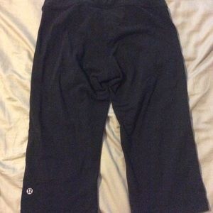 Lululemon Capri pants